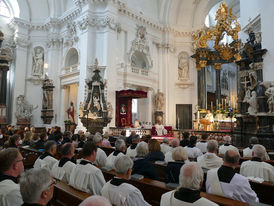 Diakonenweihe im Fuldaer Dom (Foto: Karl-Franz Thiede)